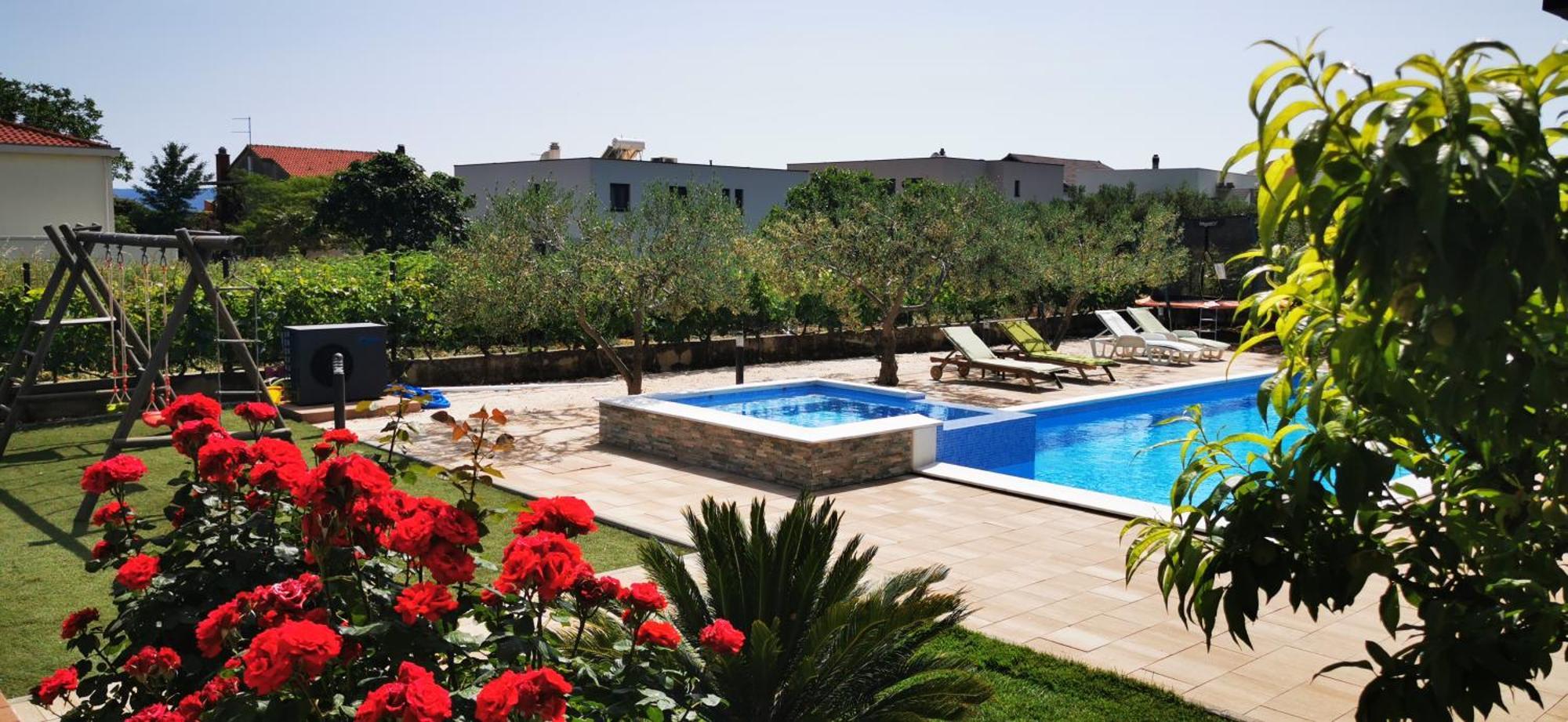 Apartment House Kastela With Heated Pool & Jacuzzi Bilik gambar